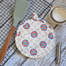 Handmade Hotpad, SewMuchMoreStore Fabric, Embroidered Trivet (2)